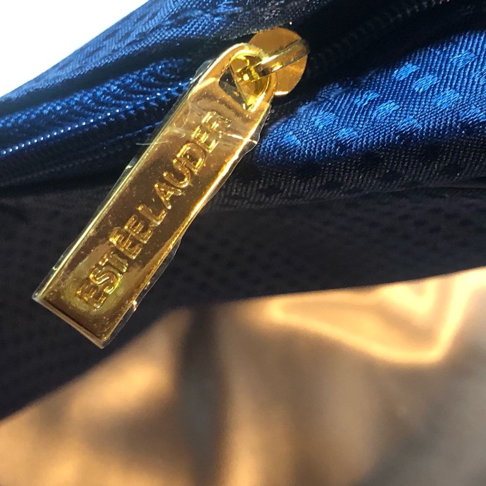Estée Lauder BNWOT Makeup Bag